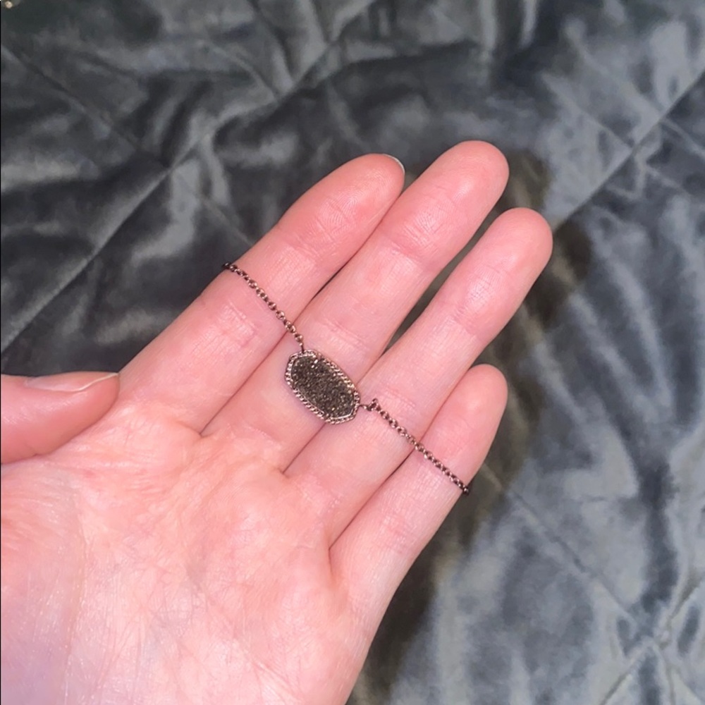 Kendra Scott necklace